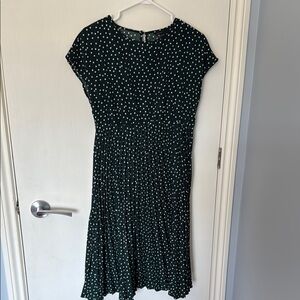 SHEIN Green A-Line Midi Dress with Crew Neck